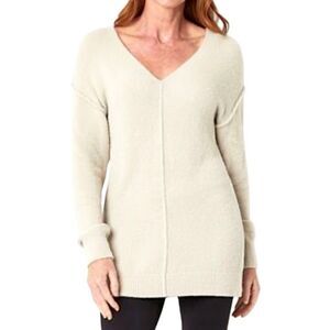 Stylus Cream White Exposed Seam Marshmallow Sweater